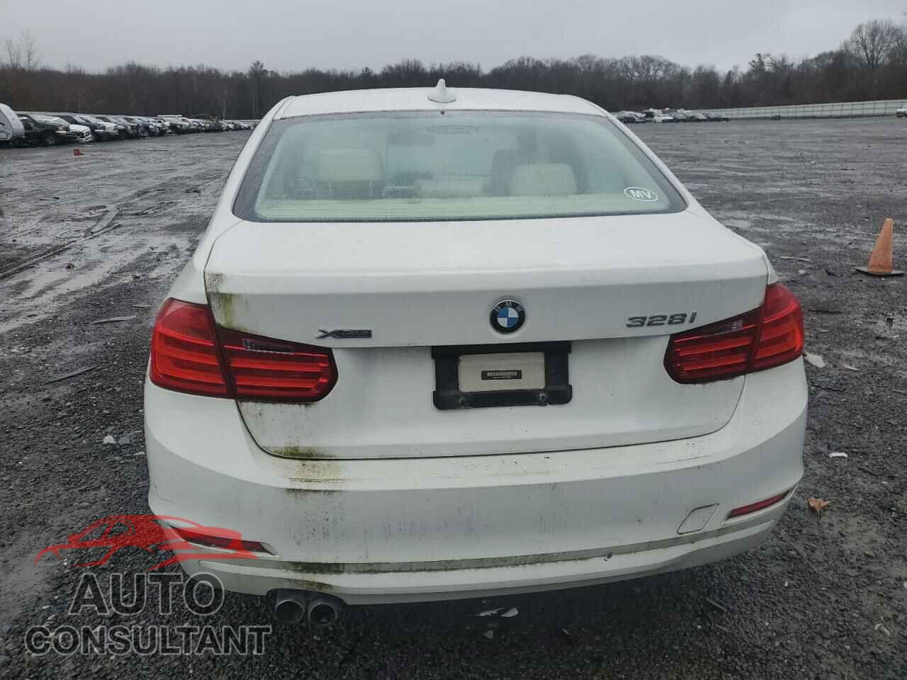 BMW 3 SERIES 2013 - WBA3B5C58DF595000