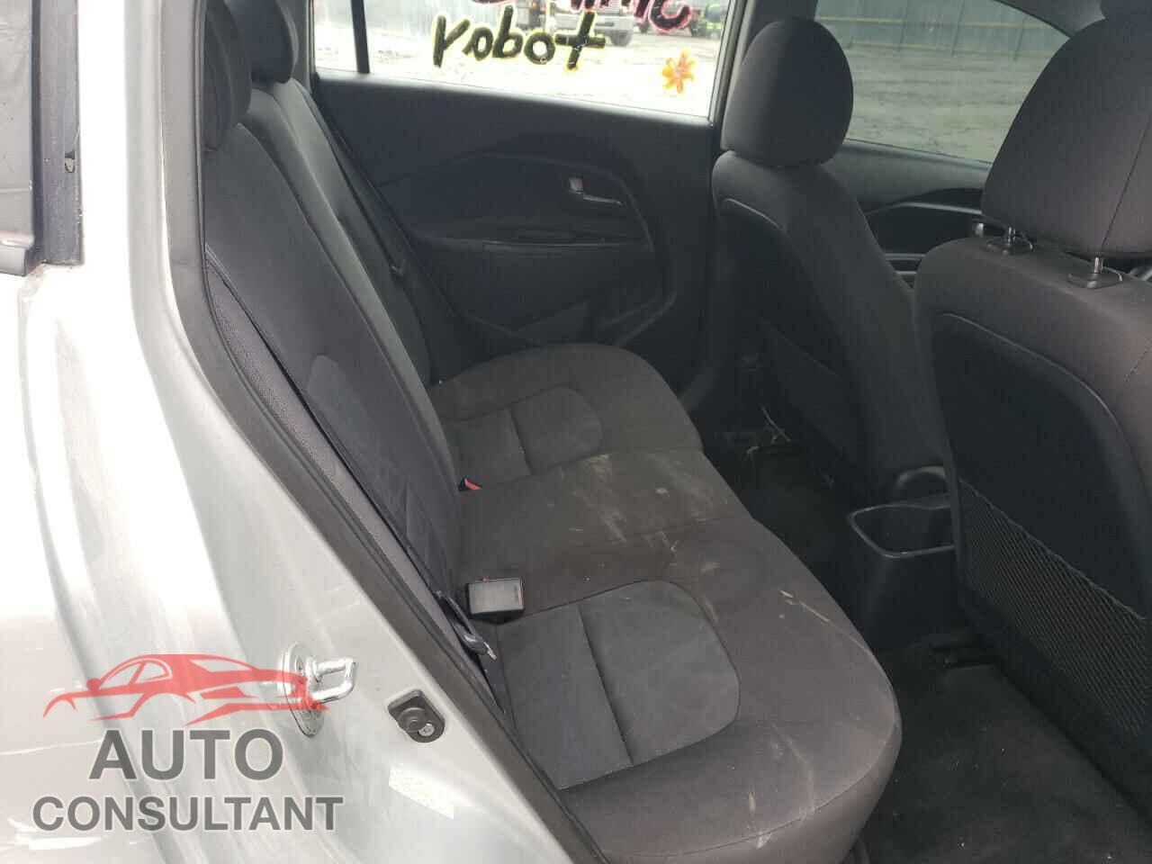 KIA RIO 2014 - KNADM4A39E6404180