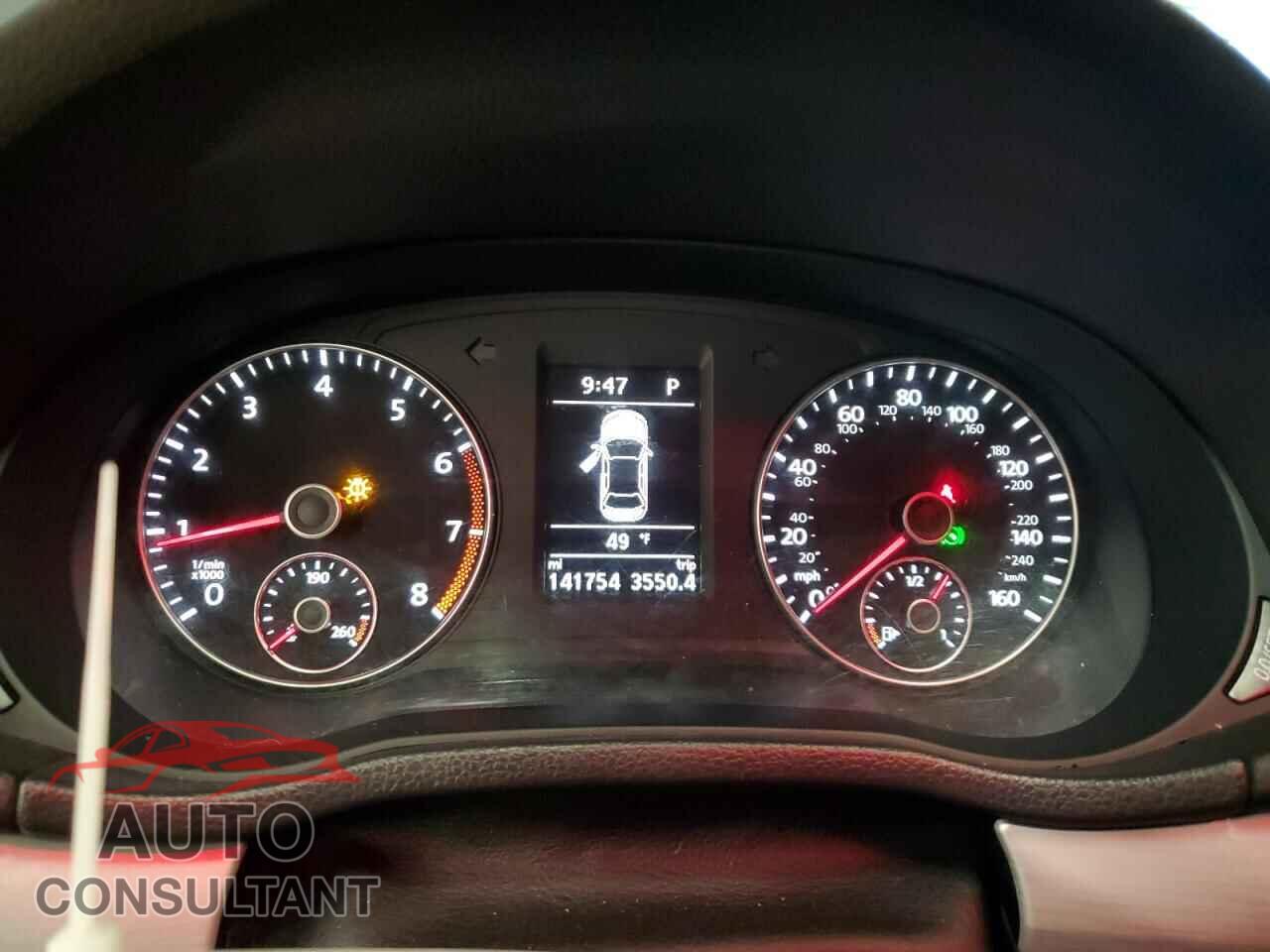 VOLKSWAGEN PASSAT 2013 - 1VWBP7A33DC145864