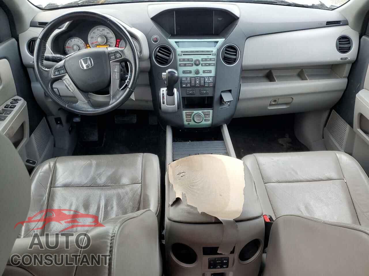 HONDA PILOT 2011 - 5FNYF3H73BB032174