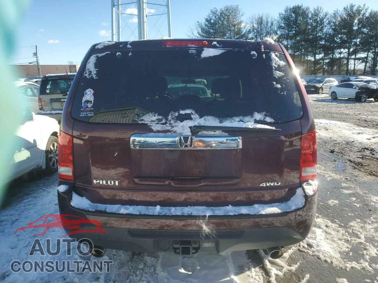 HONDA PILOT 2015 - 5FNYF4H40FB071662