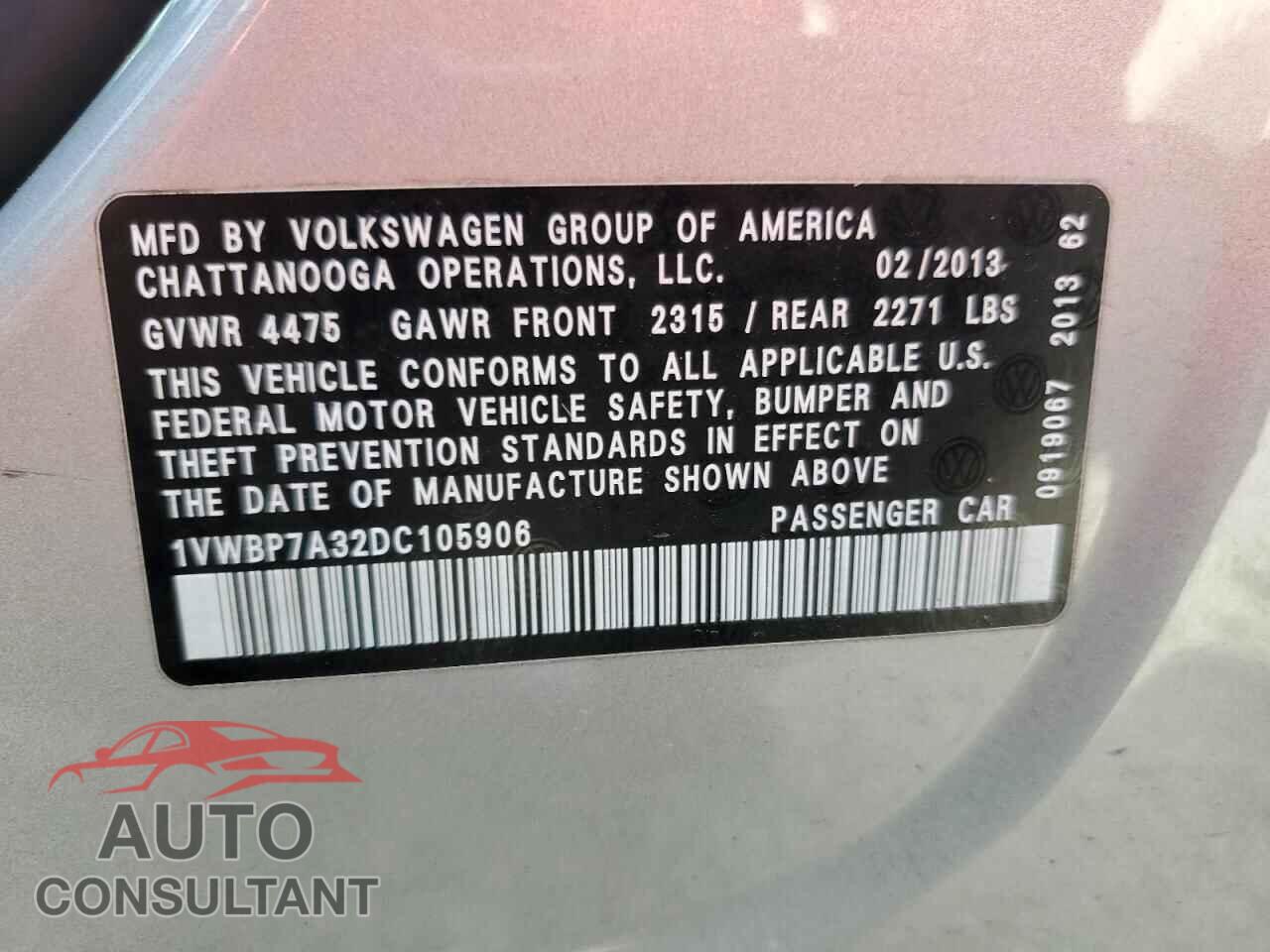 VOLKSWAGEN PASSAT 2013 - 1VWBP7A32DC105906