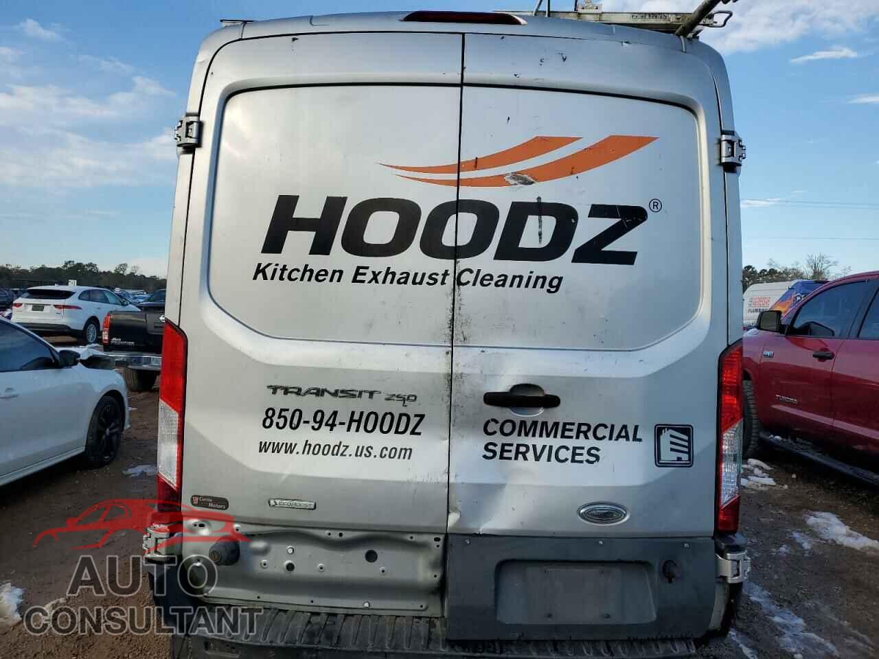 FORD TRANSIT 2015 - 1FTNR2CG3FKA61677