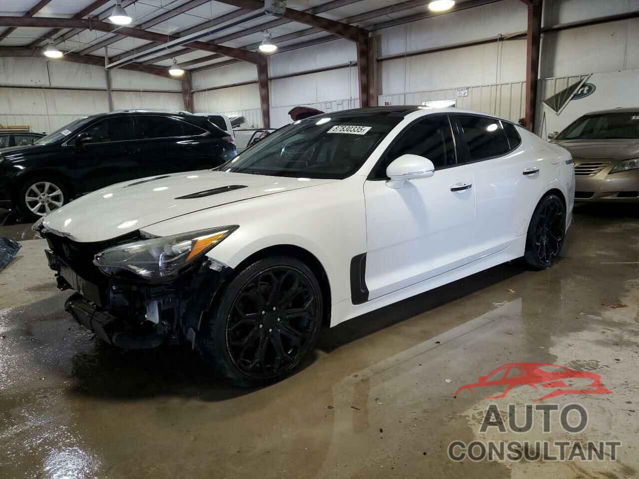 KIA STINGER 2019 - KNAE25LA6K6044325