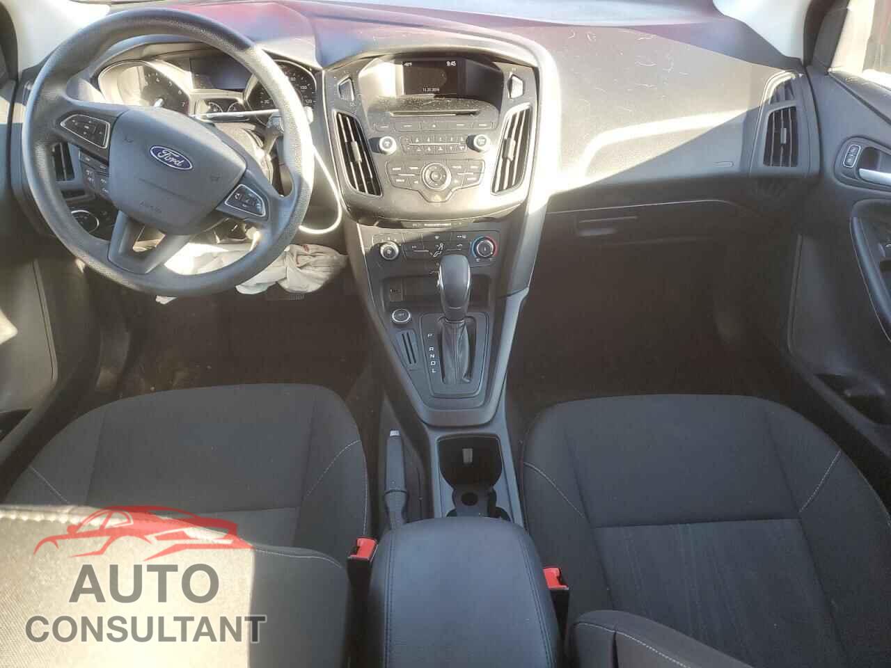 FORD FOCUS 2017 - 1FADP3F20HL219225