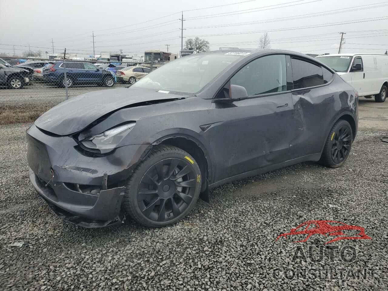TESLA MODEL Y 2024 - 7SAYGAEE2RF063773