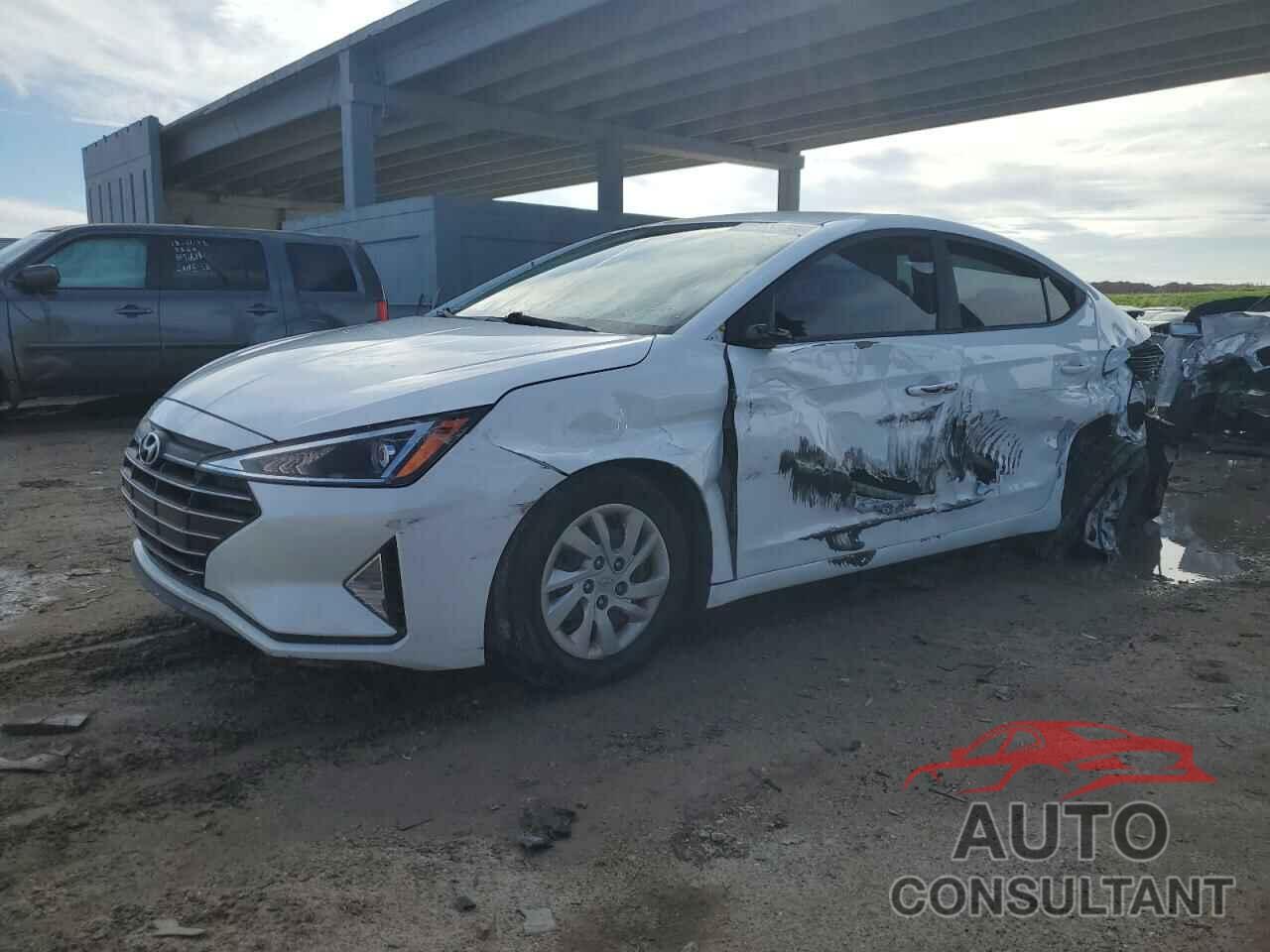 HYUNDAI ELANTRA 2019 - 5NPD74LF7KH411017