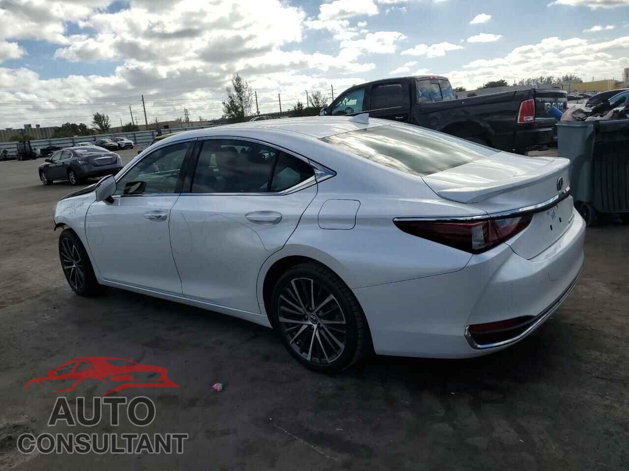 LEXUS ES300 2024 - 58ADA1C19RU045781
