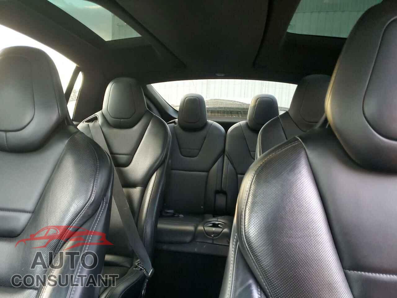 TESLA MODEL X 2016 - 5YJXCBE46GF001243