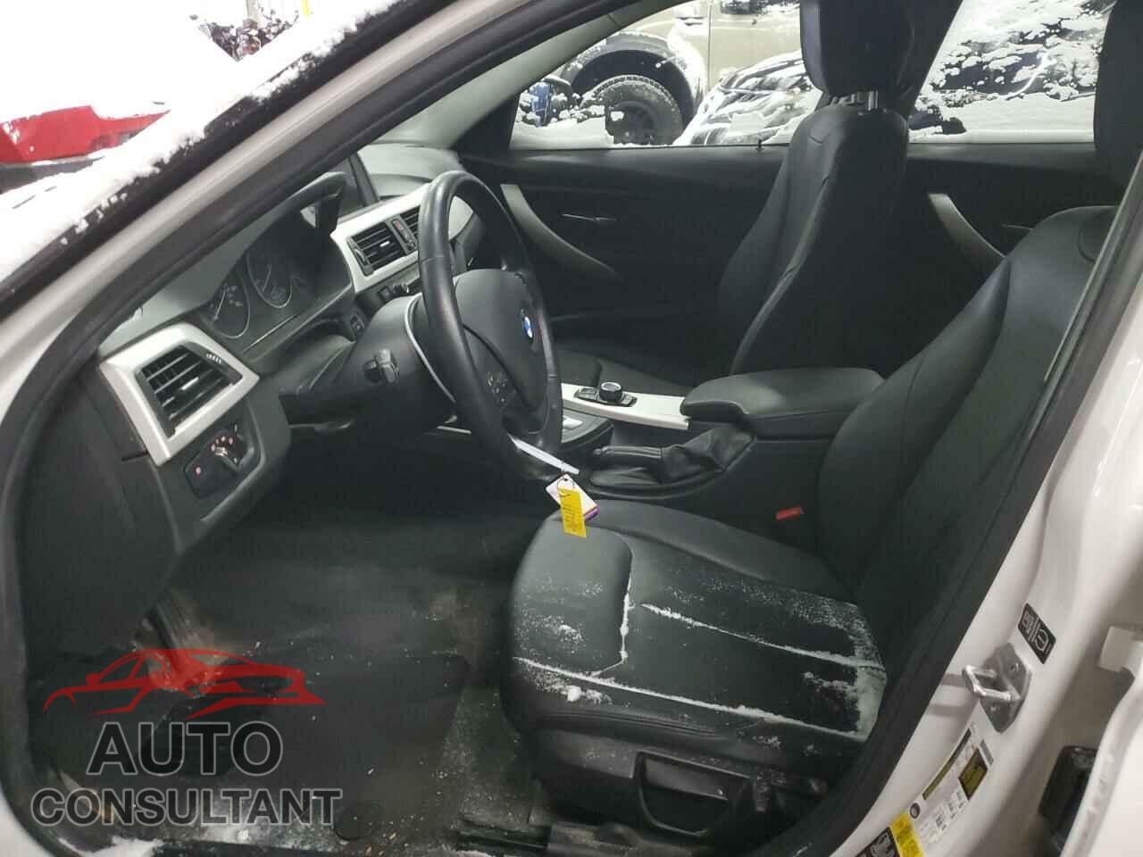 BMW 3 SERIES 2015 - WBA3C3C58FK201636