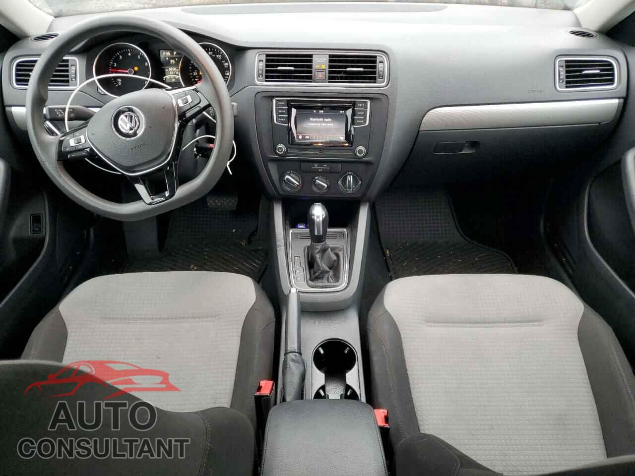 VOLKSWAGEN JETTA 2017 - 3VW2B7AJ3HM360548