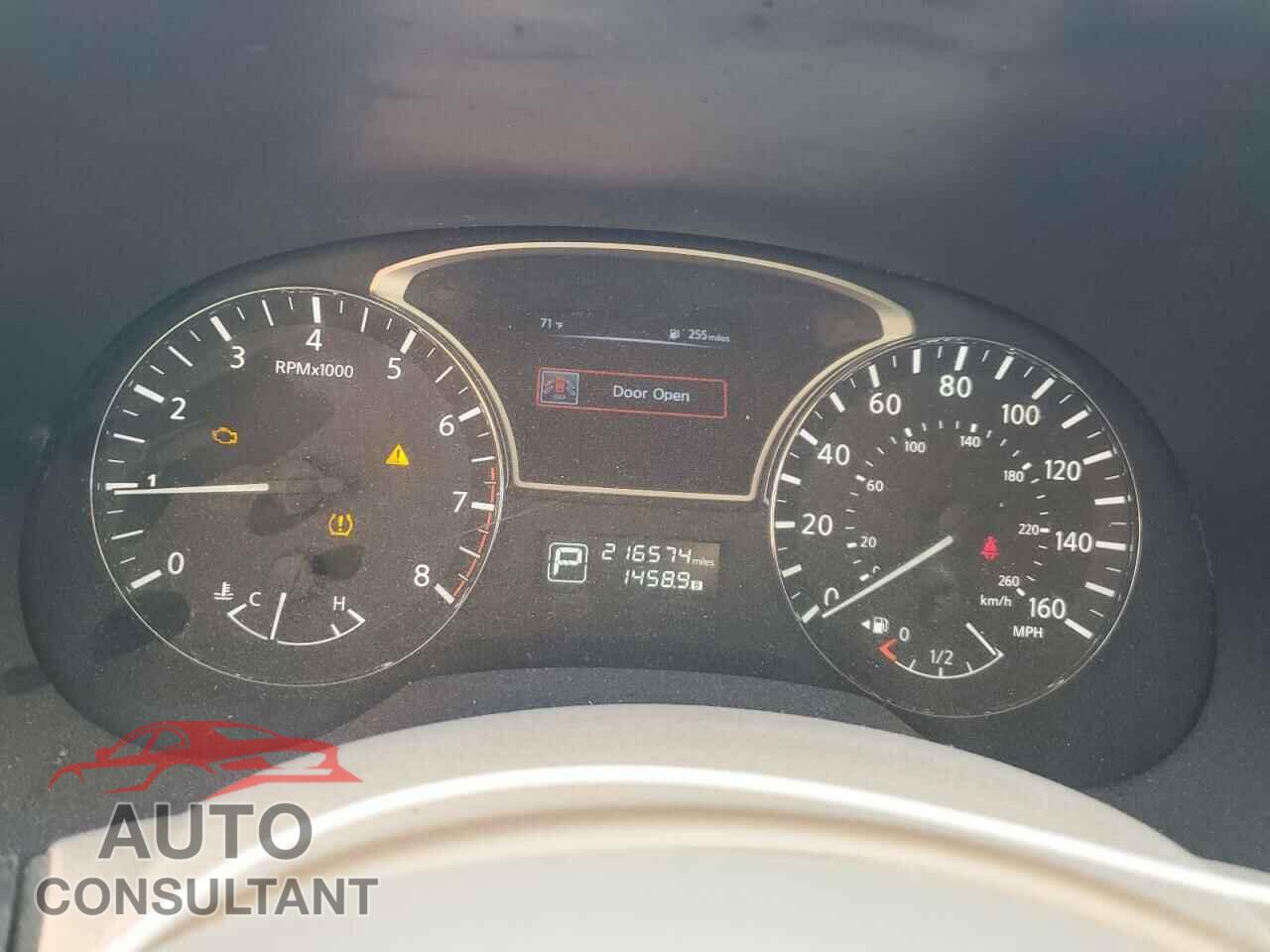 NISSAN PATHFINDER 2015 - 5N1AR2MN2FC617981