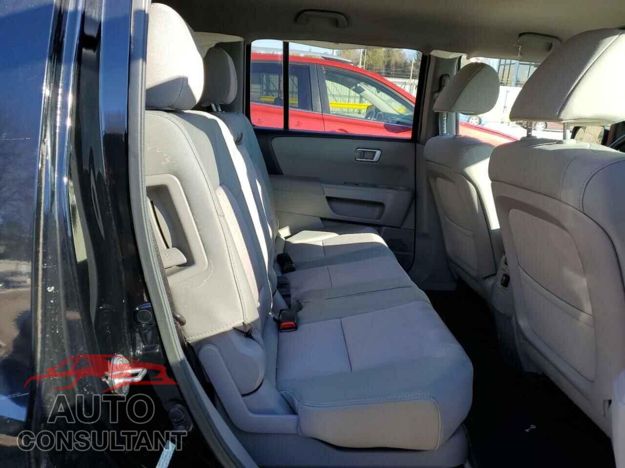 HONDA PILOT 2013 - 5FNYF4H43DB022436