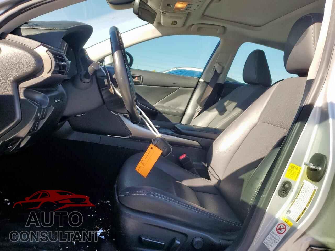 LEXUS IS 2019 - JTHBA1D22K5087573