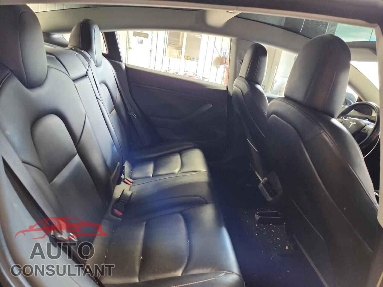 TESLA MODEL 3 2018 - 5YJ3E1EB3JF156132