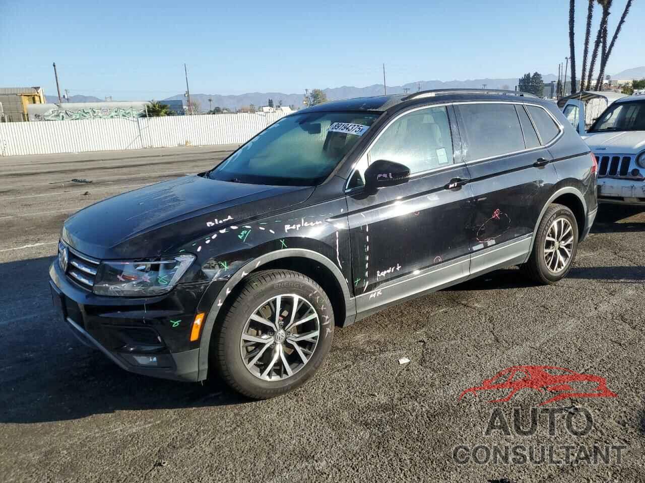 VOLKSWAGEN TIGUAN 2018 - 3VV3B7AX4JM020652