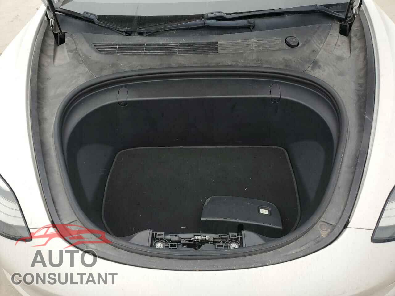 TESLA MODEL 3 2018 - 5YJ3E1EA8JF164914