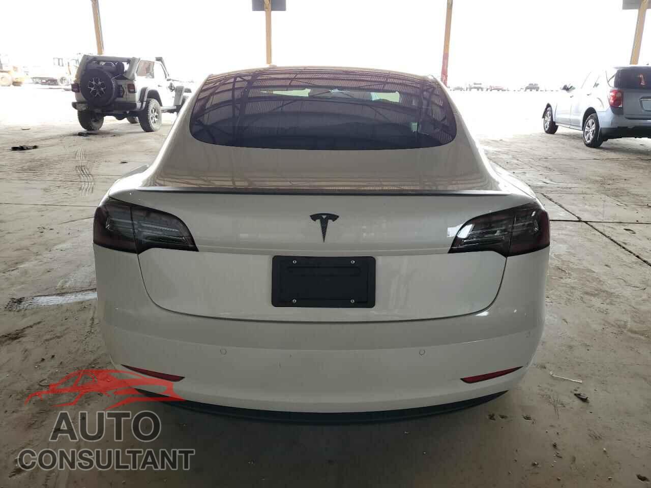 TESLA MODEL 3 2022 - 5YJ3E1EA8NF331438