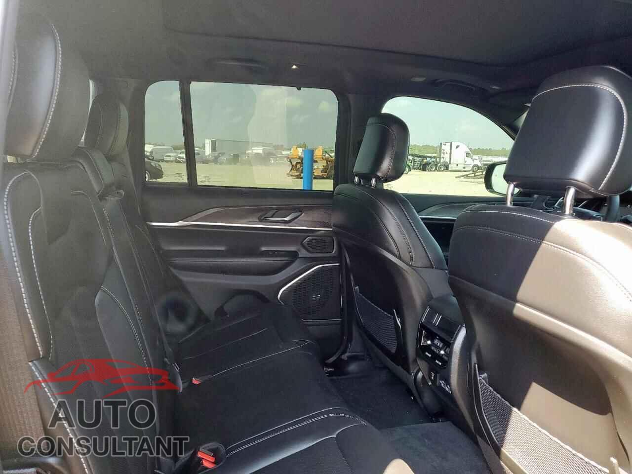 JEEP GRAND CHER 2025 - 1C4RJGBG8SC284339