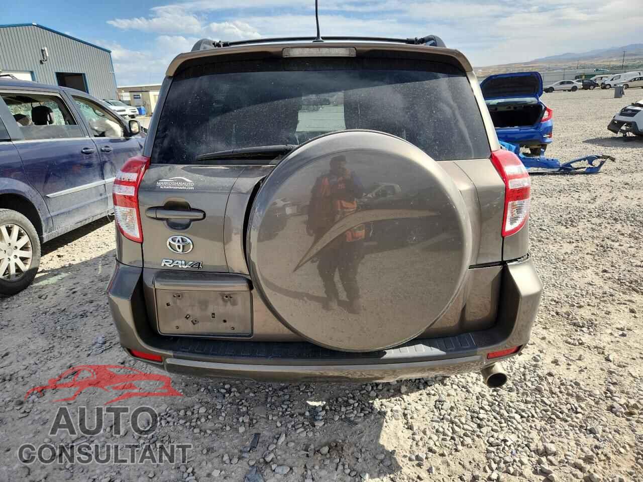 TOYOTA RAV4 2012 - 2T3KF4DV1CW125626