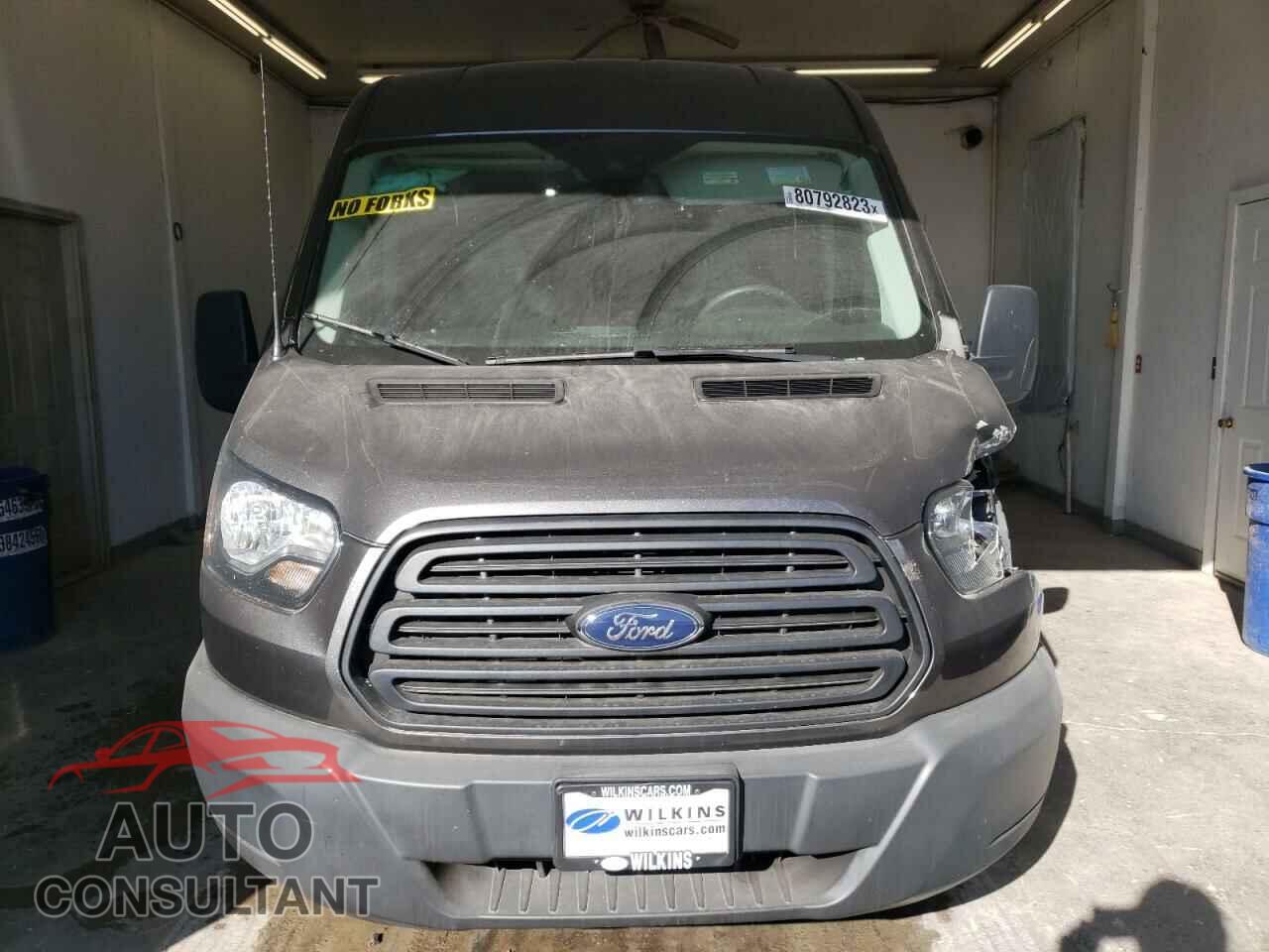 FORD TRANSIT 2019 - 1FTYR2CM7KKA52204