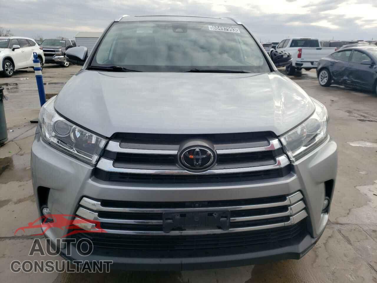 TOYOTA HIGHLANDER 2018 - 5TDDZRFH6JS838430