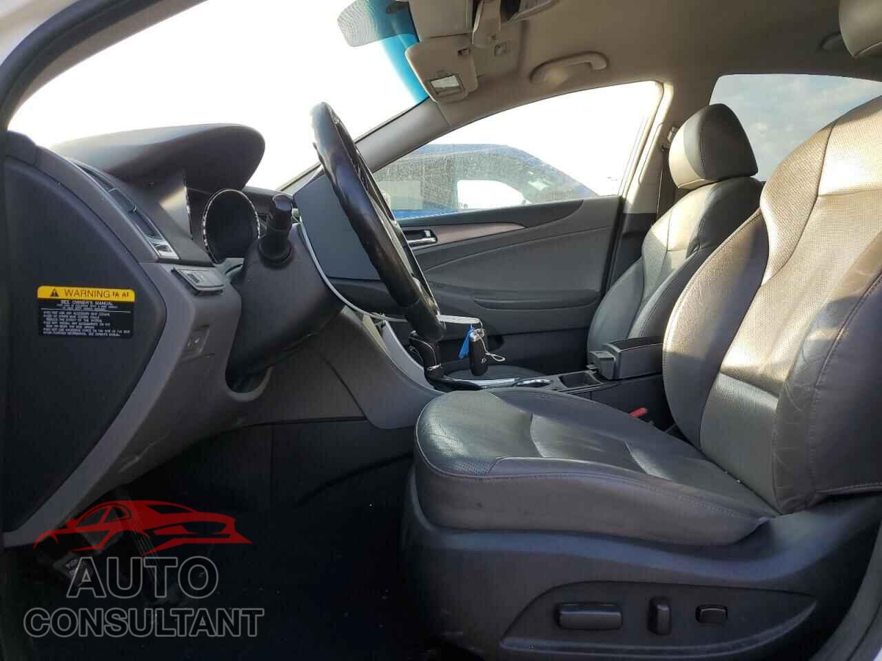 HYUNDAI SONATA 2012 - KMHEC4A44CA060265