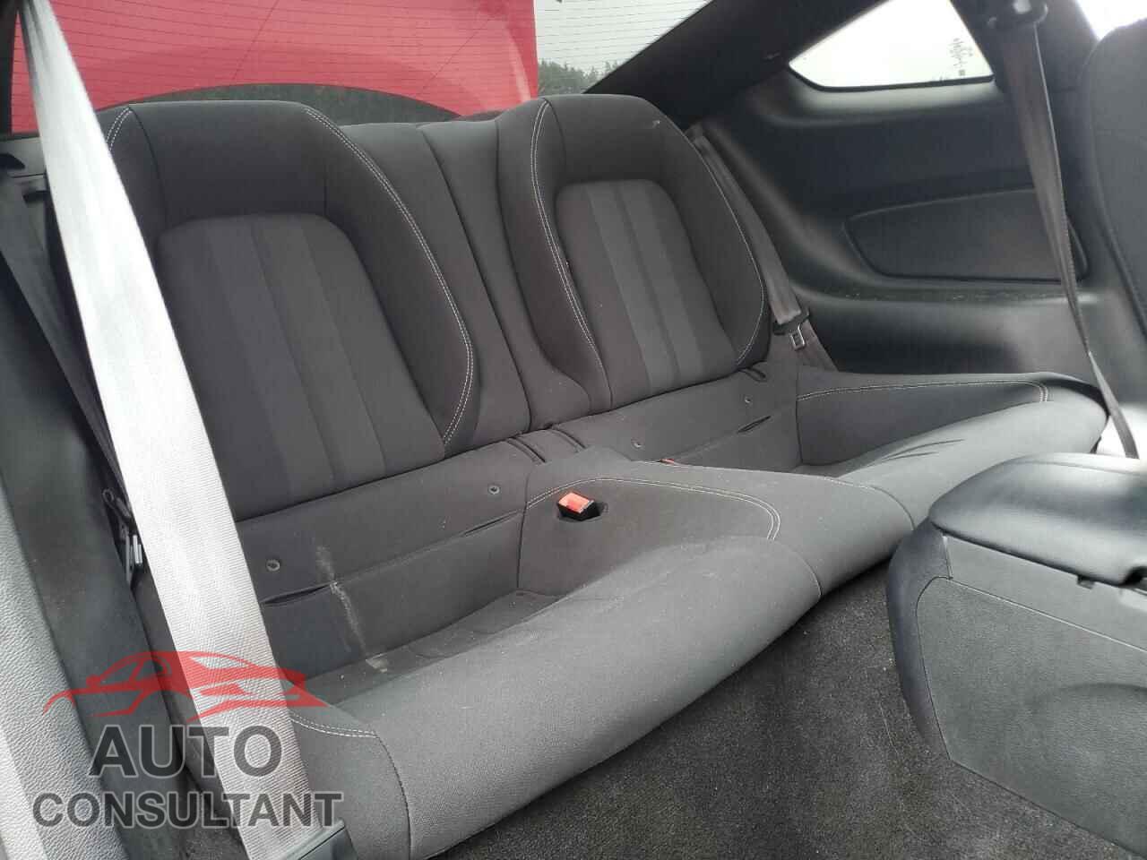FORD MUSTANG 2019 - 1FA6P8CF9K5111789