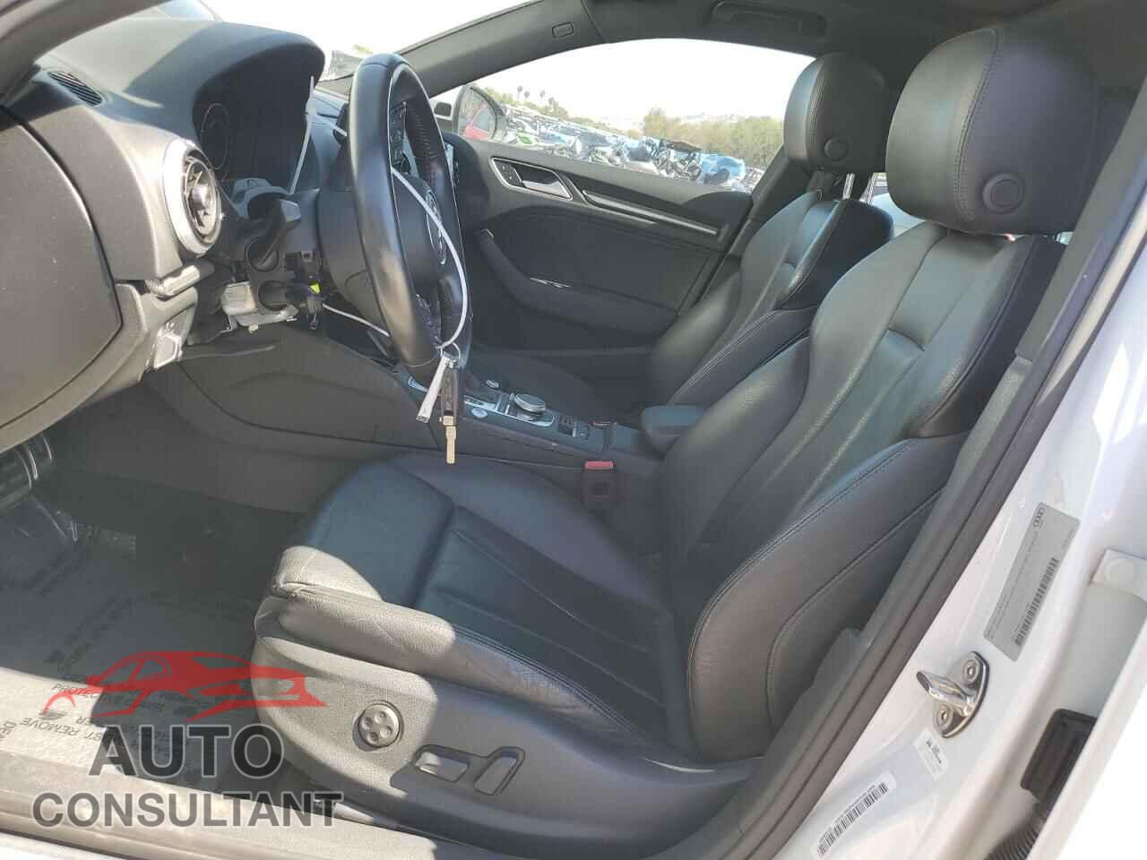 AUDI A3 2017 - WAUTPBFF1HA136897