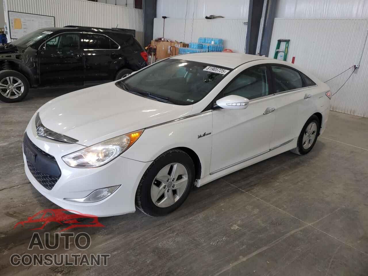 HYUNDAI SONATA 2012 - KMHEC4A49CA028332
