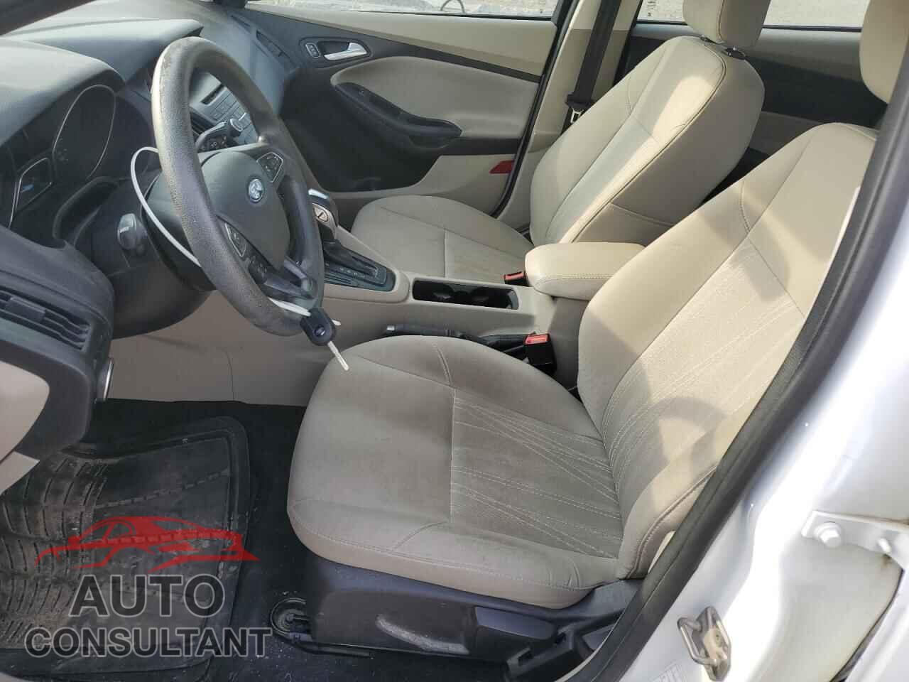 FORD FOCUS 2016 - 1FADP3F24GL235667