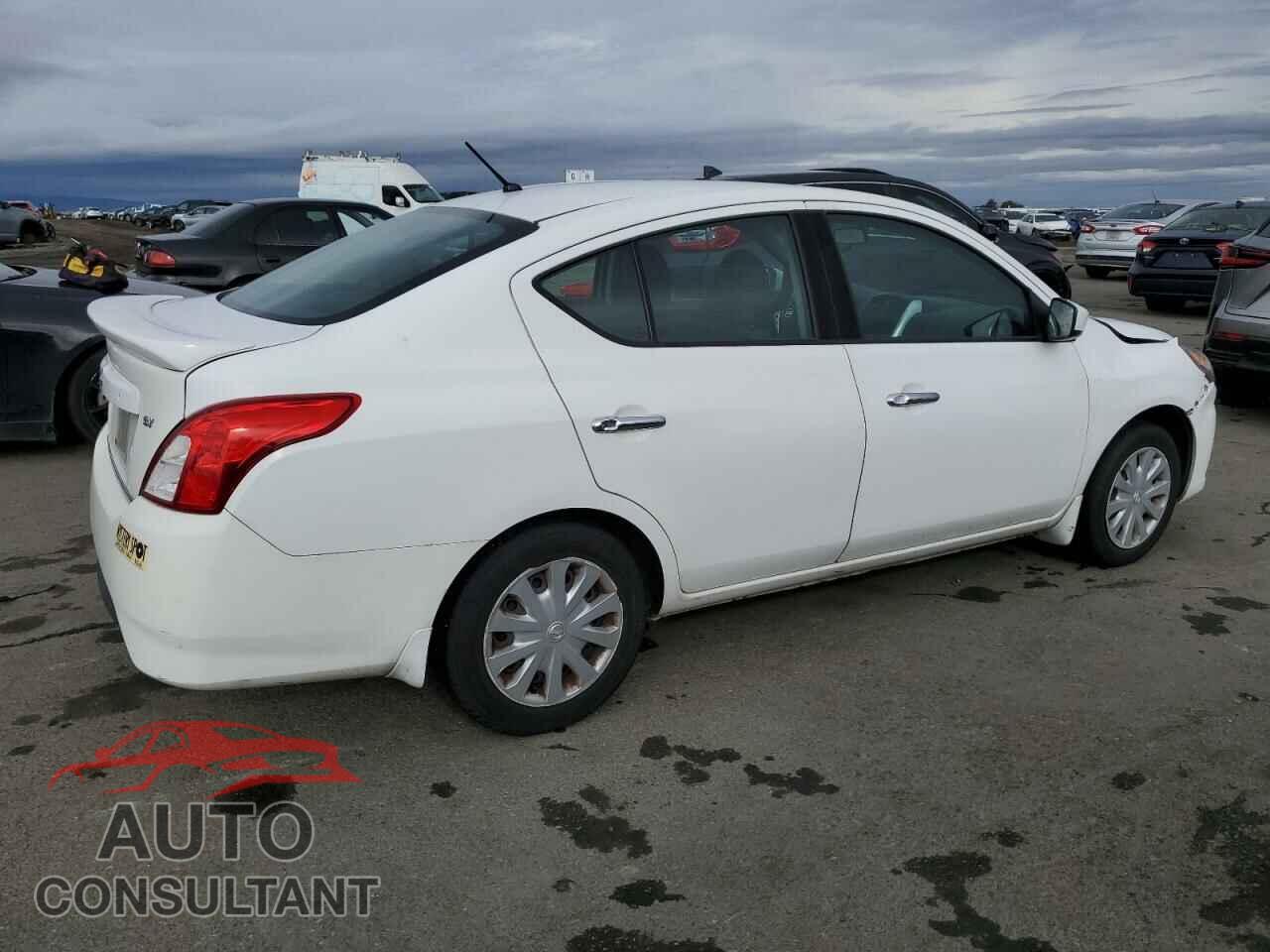 NISSAN VERSA 2017 - 3N1CN7AP3HL807889