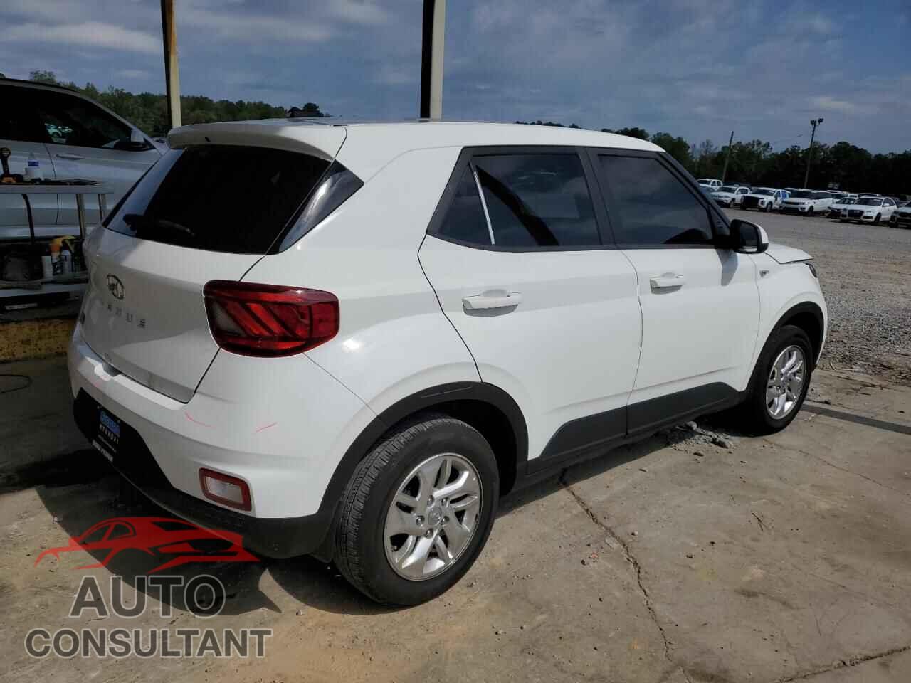 HYUNDAI VENUE 2025 - KMHRB8A39SU358424