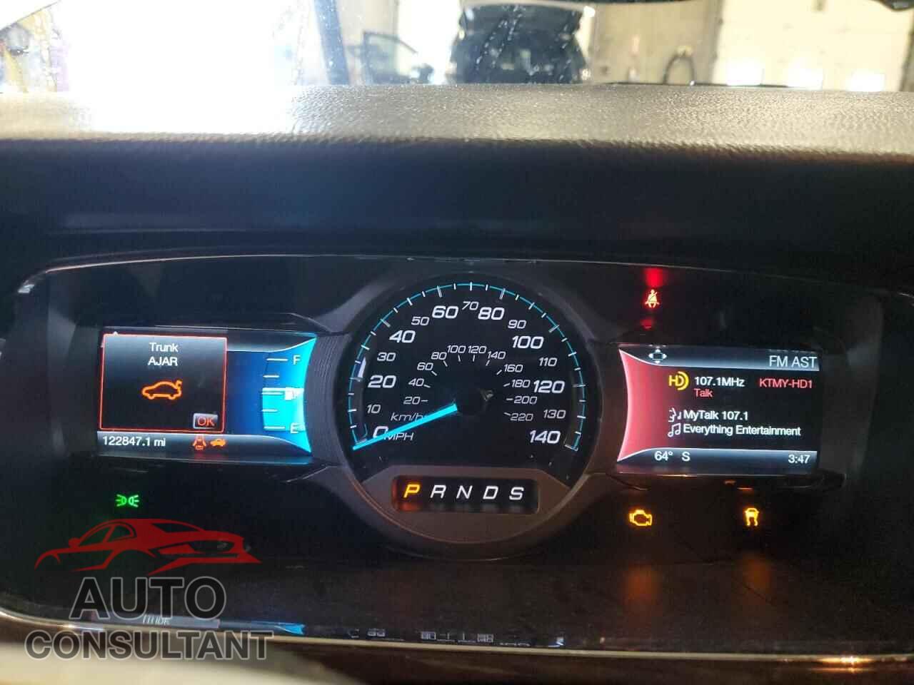 FORD TAURUS 2018 - 1FAHP2F82JG109632