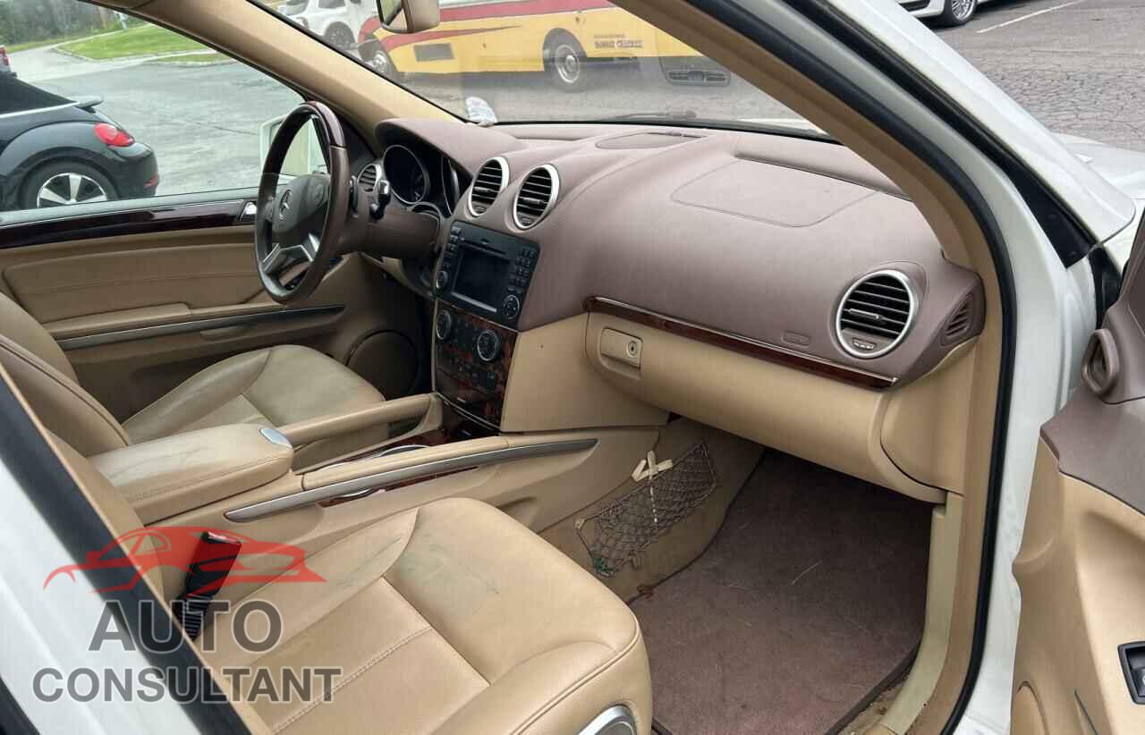 MERCEDES-BENZ GL-CLASS 2011 - 4JGBF2FE1BA754636