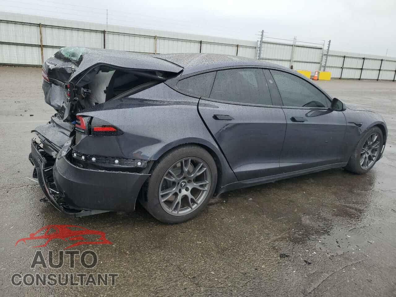 TESLA MODEL S 2023 - 5YJSA1E59PF527952