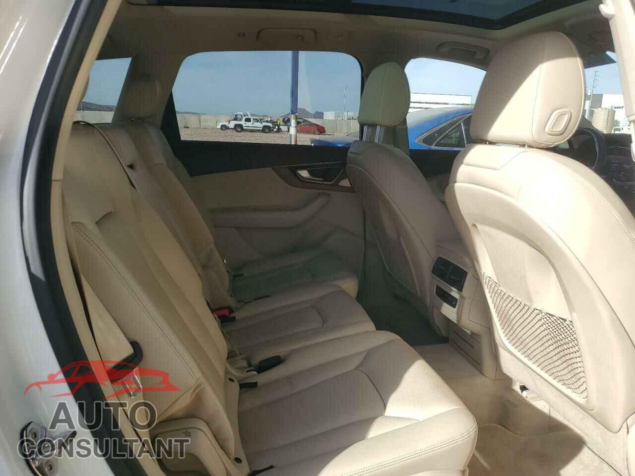 AUDI Q7 2017 - WA1LABF76HD009407