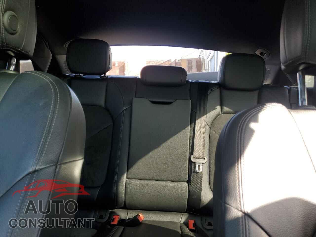 PORSCHE MACAN 2017 - WP1AA2A52HLB04392