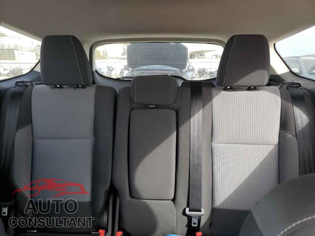 FORD ESCAPE 2017 - 1FMCU0GD7HUB90843