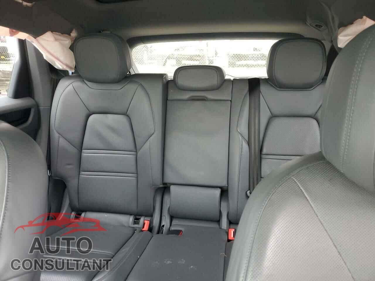 PORSCHE CAYENNE 2019 - WP1AA2AY3KDA11313