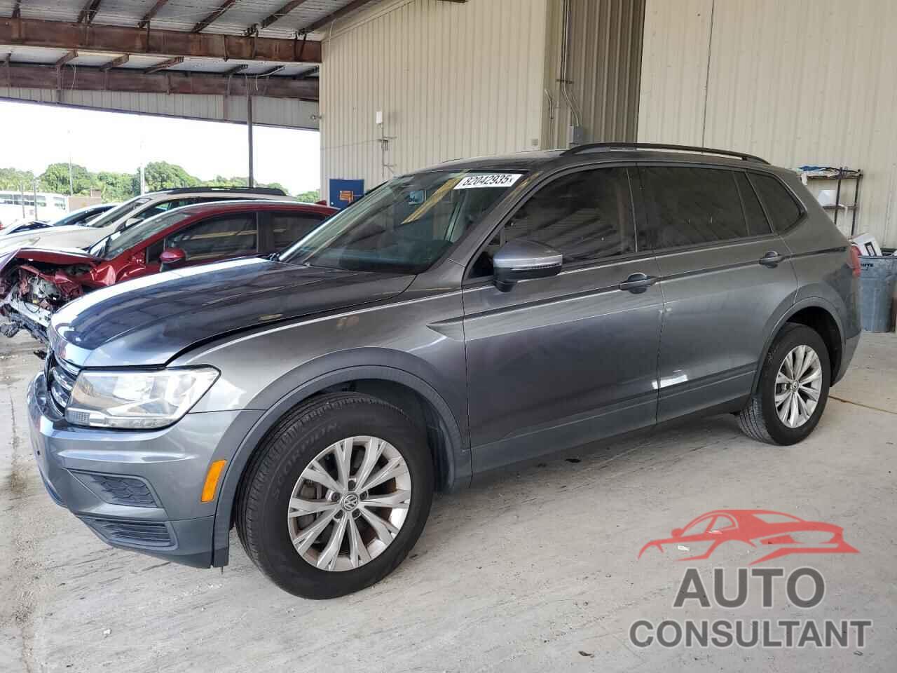 VOLKSWAGEN TIGUAN 2018 - 3VV1B7AX4JM055103