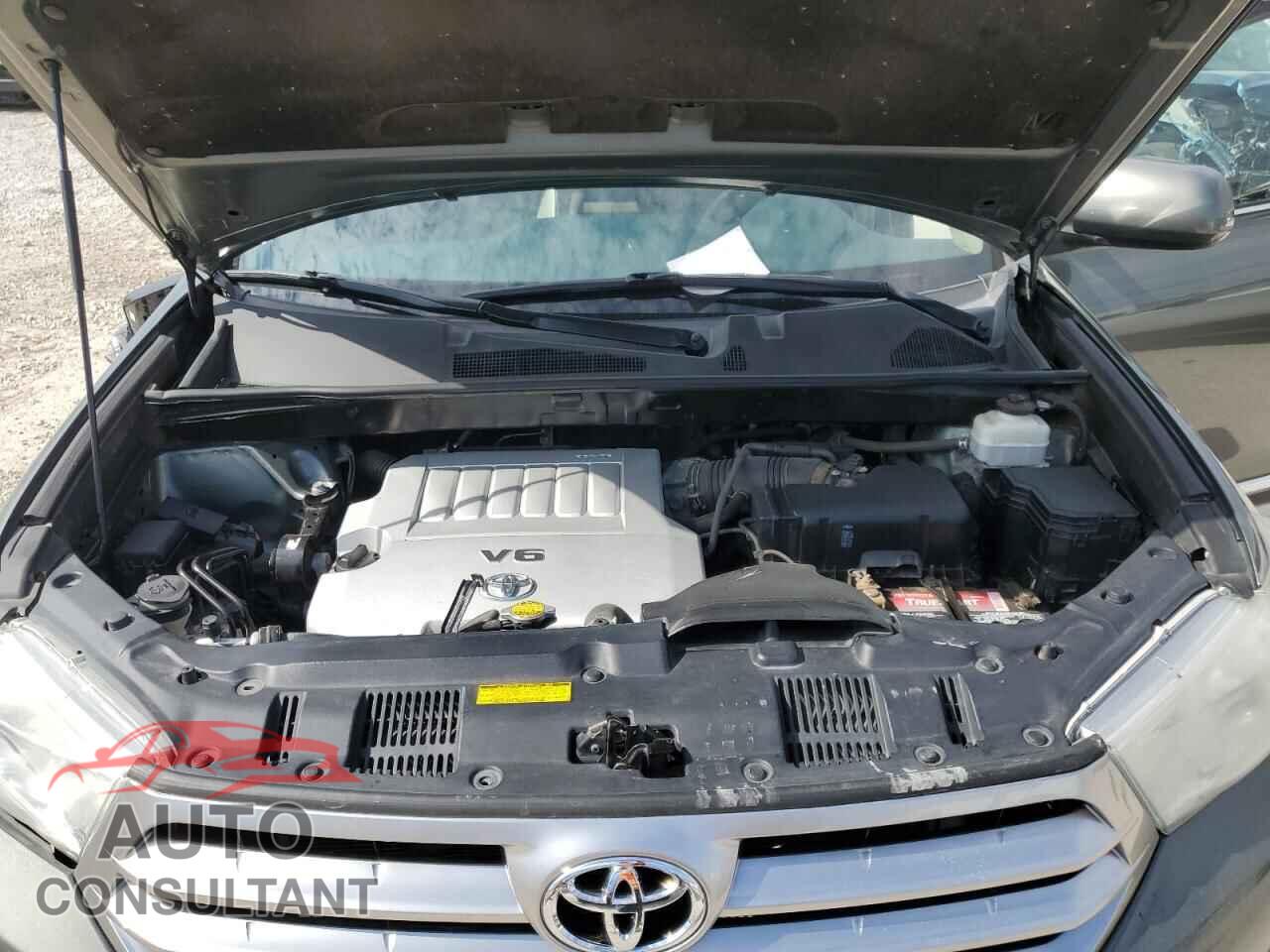 TOYOTA HIGHLANDER 2013 - 5TDBK3EH8DS272415