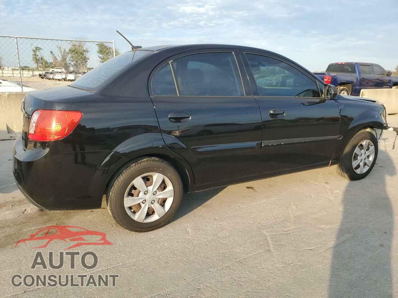 KIA RIO 2011 - KNADH4A33B6858408
