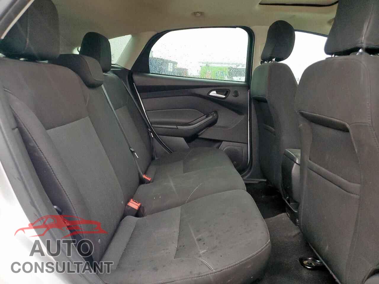 FORD FOCUS 2017 - 1FADP3M22HL255131