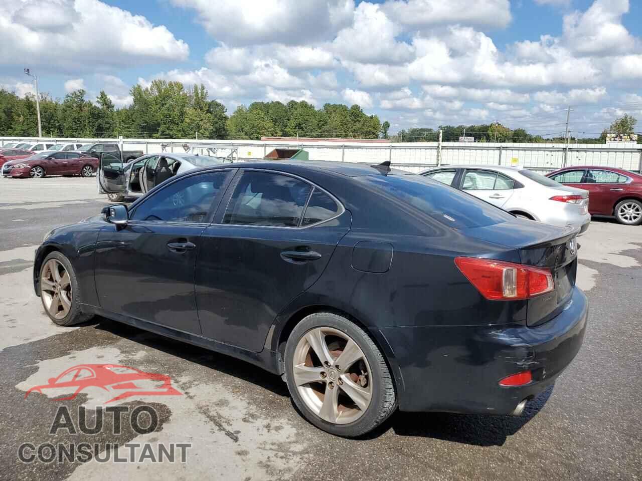 LEXUS IS 2011 - JTHBF5C24B5132880