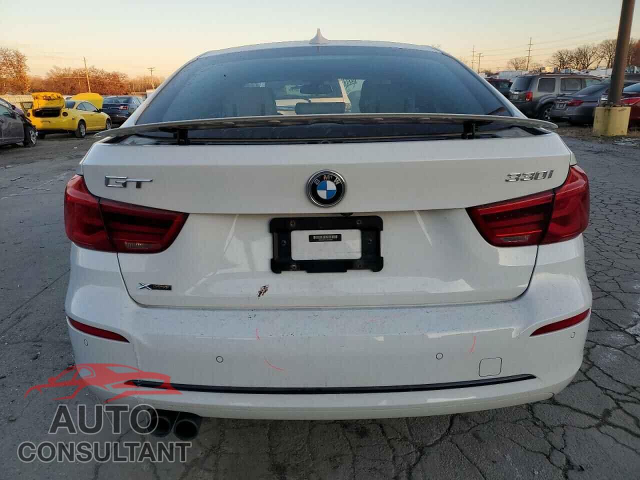 BMW 3 SERIES 2018 - WBA8Z9C57JB220596