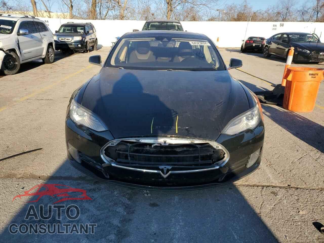 TESLA MODEL S 2015 - 5YJSA1E23FF112940
