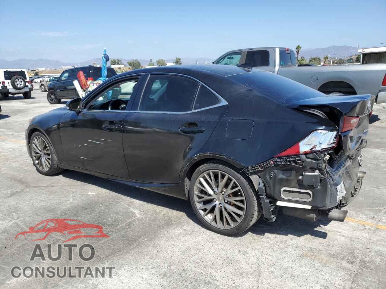LEXUS IS 2015 - JTHBF1D20F5052571