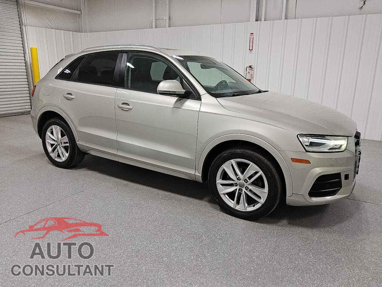 AUDI Q3 2017 - WA1BCCFS3HR014101