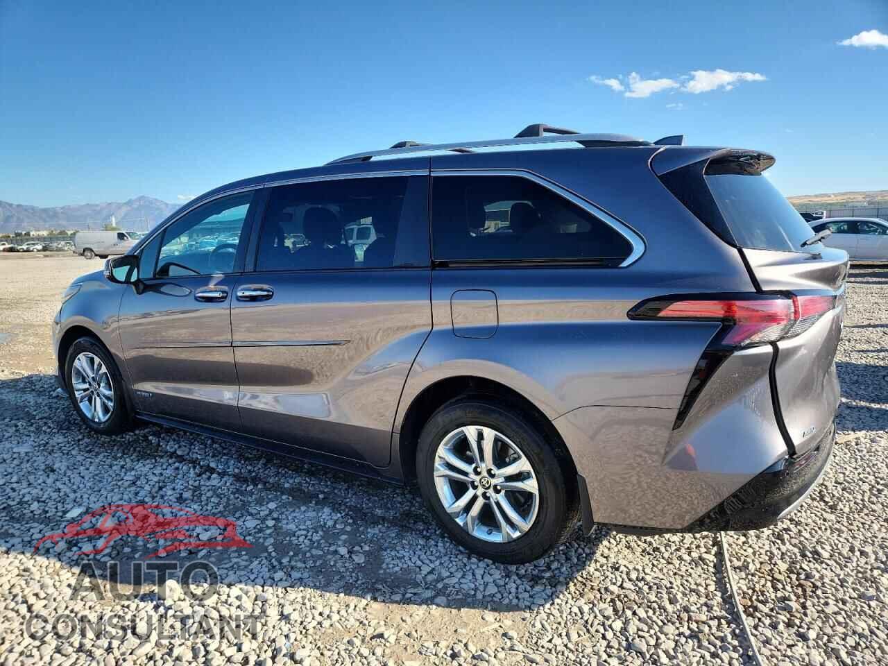 TOYOTA SIENNA 2021 - 5TDESKFC2MS037518